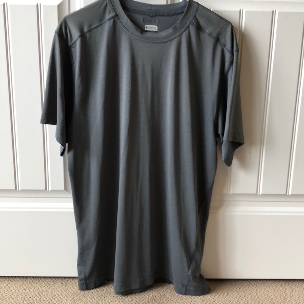 Columbia Gray men’s t shirt